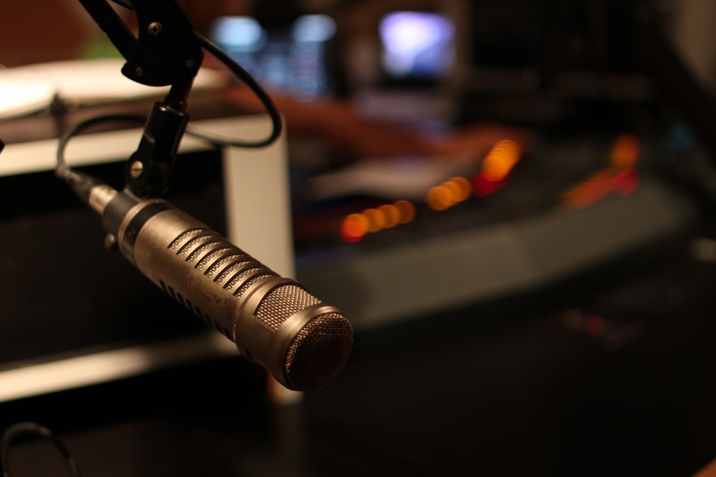 Interviste esclusive: dietro le quinte di Radio Pistoia Uno